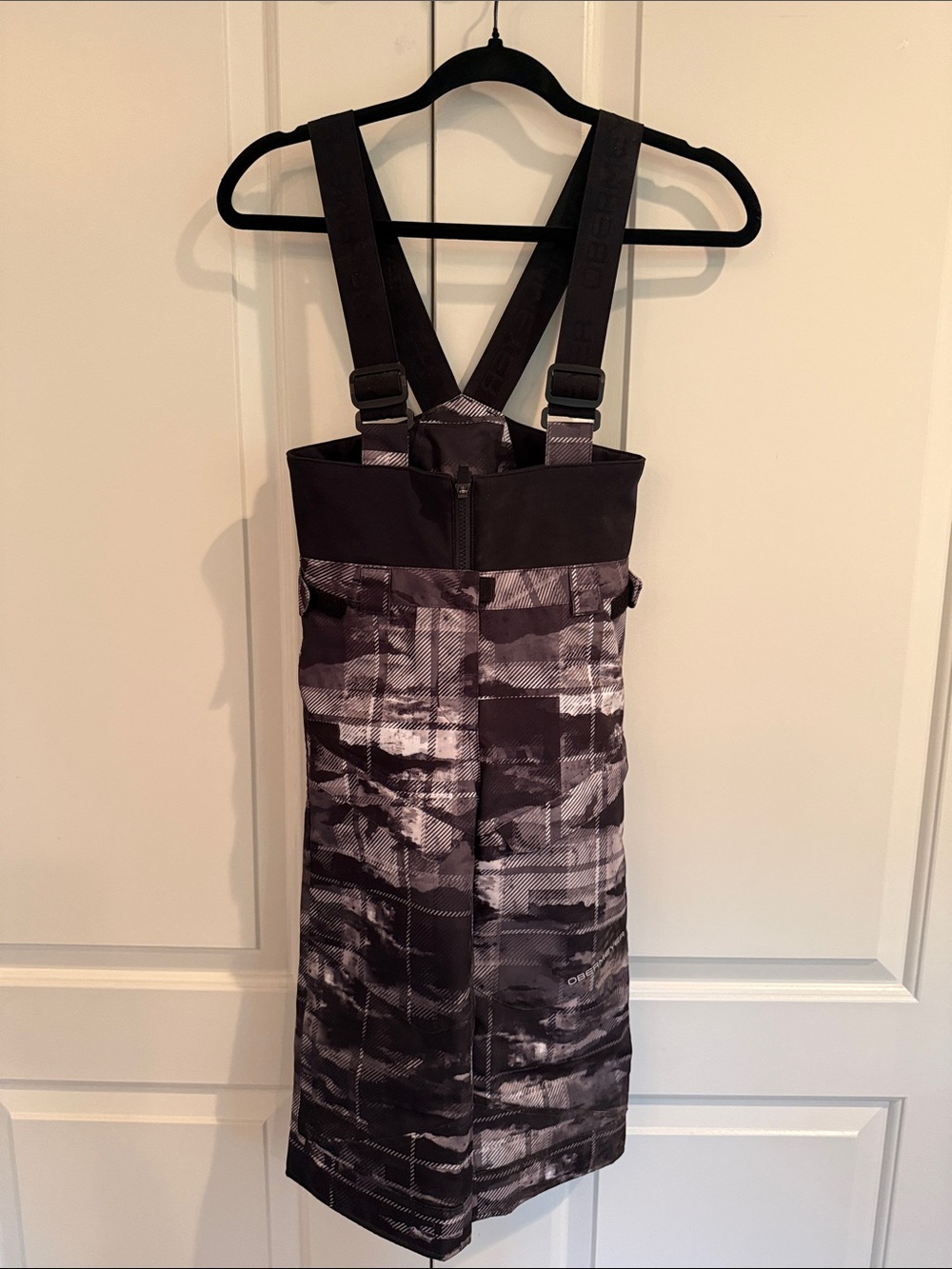 Obermeyer kids 4 Black & Gray Patterned Ski Bib Skirt with Adjustable Straps